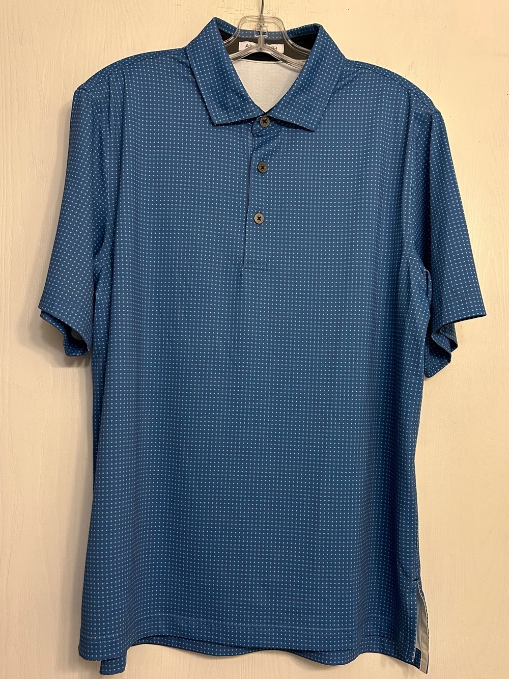 Ashworth NWOT Men’s lightweight blue patterned performance polo, size M.